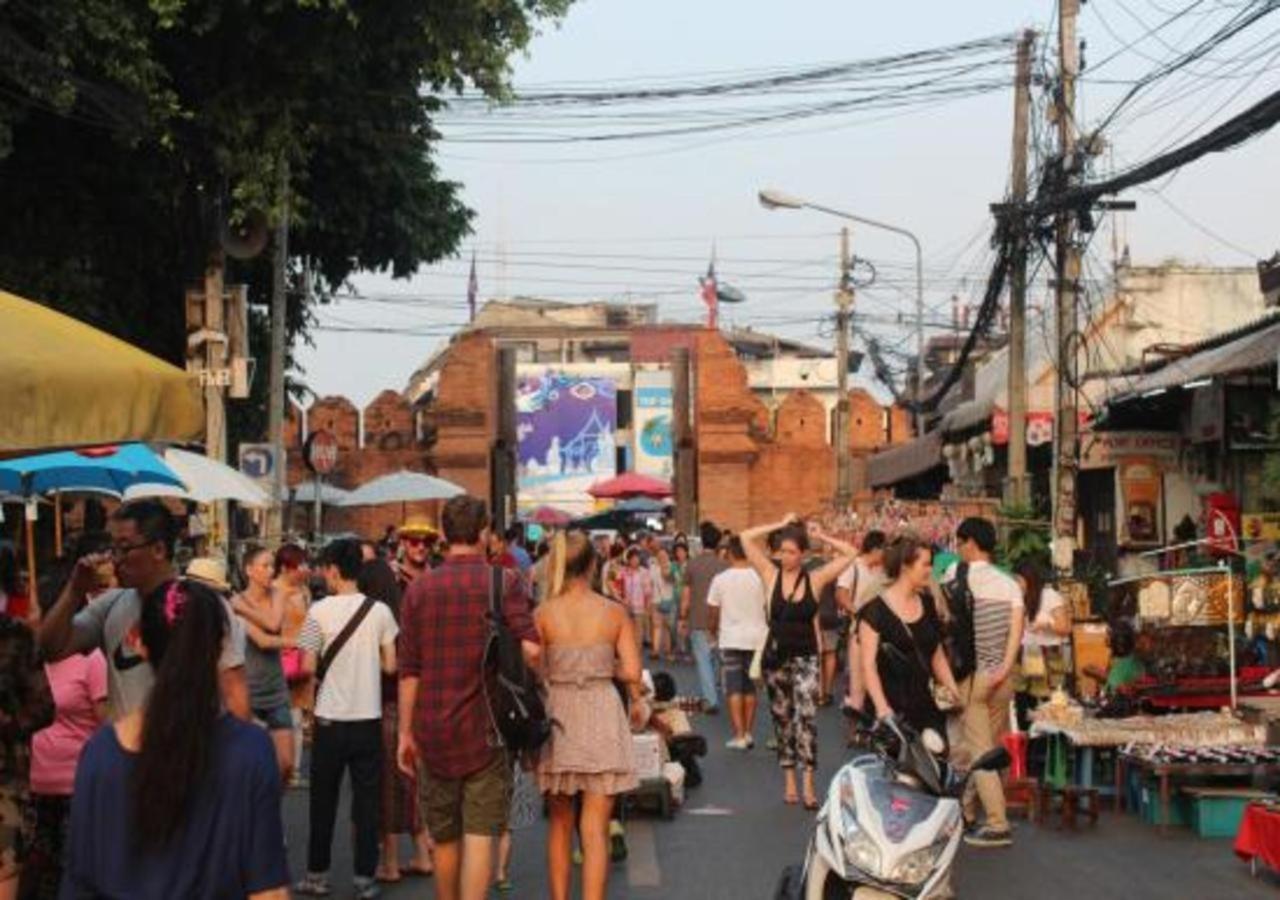 Pyur Otel Chiang Mai Exteriör bild