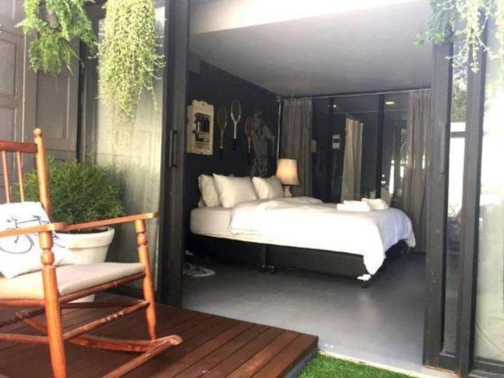 Pyur Otel Chiang Mai Exteriör bild